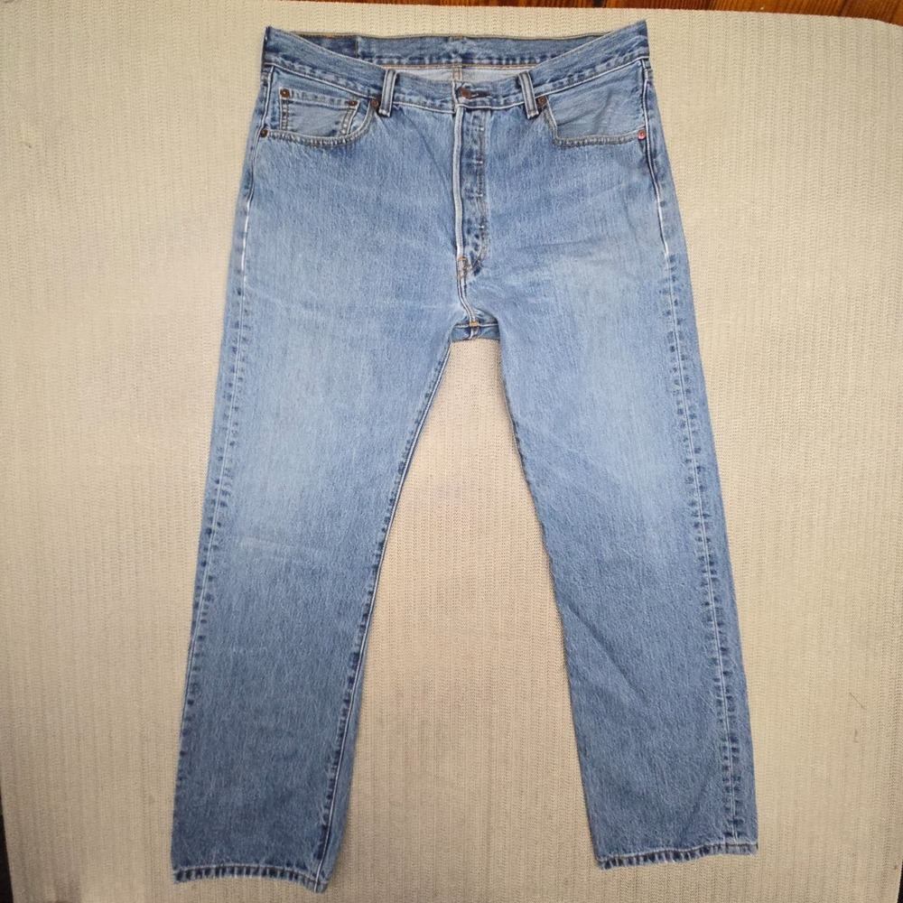 Vtg Levis 501 Jeans Mens 36x32 Blue Denim Button Fly Straight Leg Light Wash Y2K